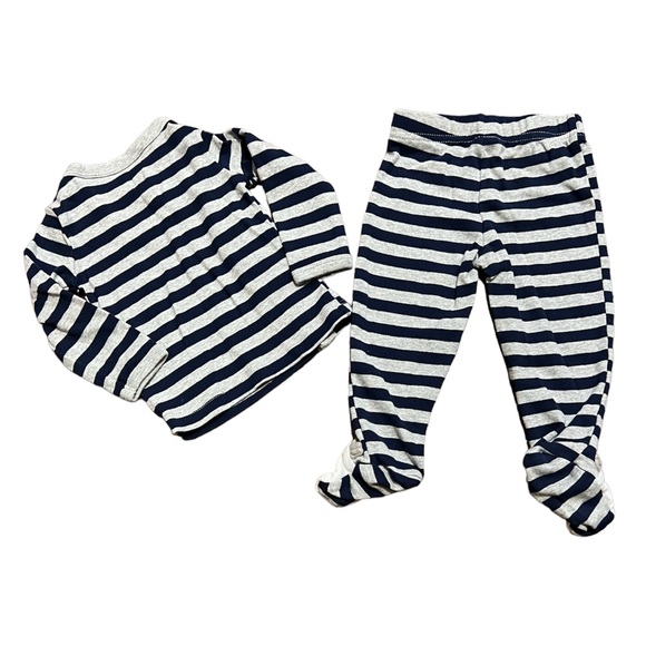 Child of Mine by Carter’s Baby 3-6M 2 Piece Pajamas Stripe w Doggie Footies - Picture 2 of 3